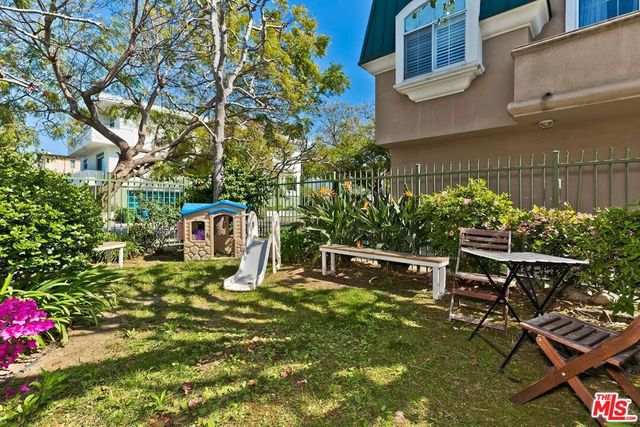 11603 Mississippi Avenue, Los Angeles, CA 90025
