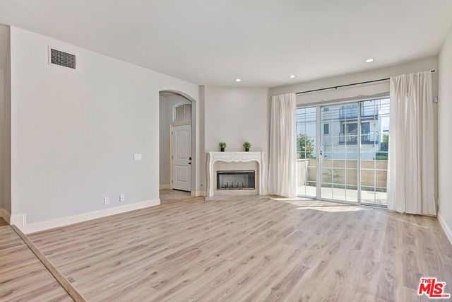 11603 Mississippi Avenue, Los Angeles, CA 90025