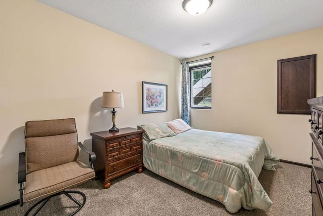 2588 Vierling Drive E, Shakopee, MN 55379