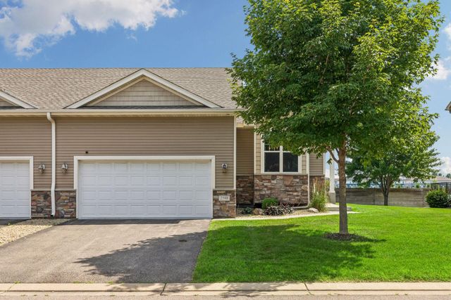 2588 Vierling Drive E, Shakopee, MN 55379