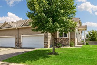 2588 Vierling Drive E, Shakopee, MN 55379