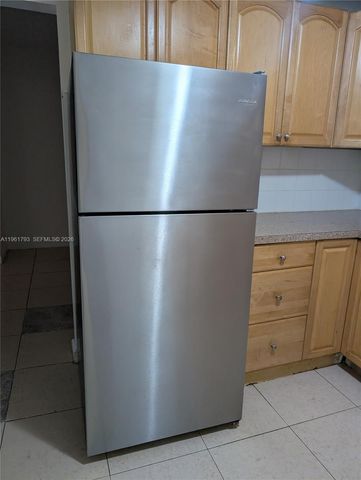 11930 NE 19th Dr 26, North Miami, FL 33181