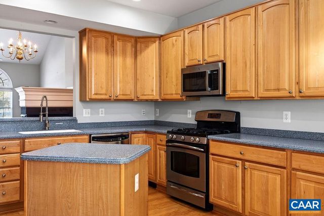 120 APPLE BLOSSOM CT, Nellysford, VA 22958