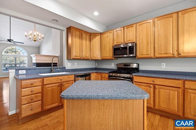 120 APPLE BLOSSOM CT, Nellysford, VA 22958
