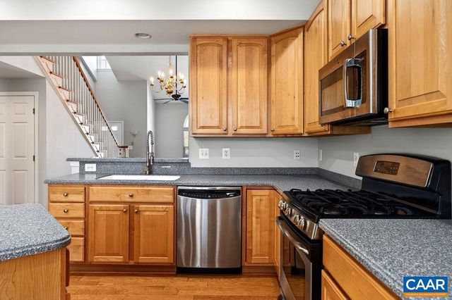 120 APPLE BLOSSOM CT, Nellysford, VA 22958