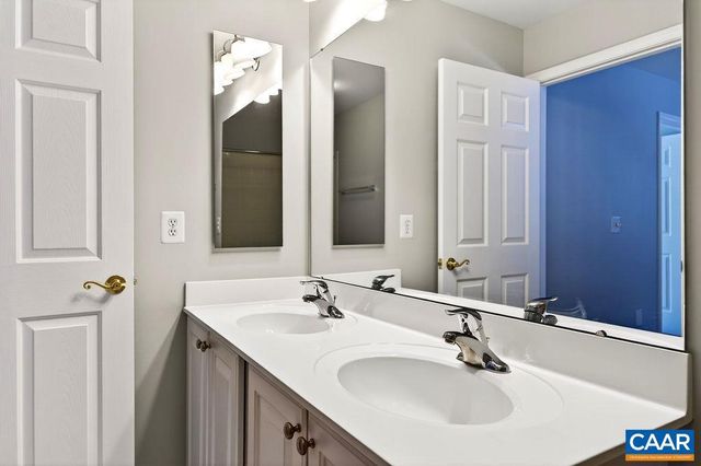120 APPLE BLOSSOM CT, Nellysford, VA 22958