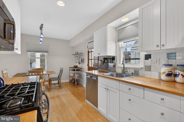 2017 S RANDOLPH ST S, Arlington, VA 22204