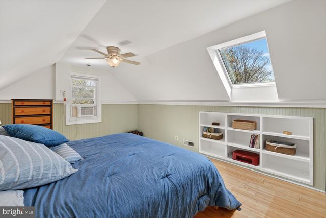 2017 S RANDOLPH ST S, Arlington, VA 22204