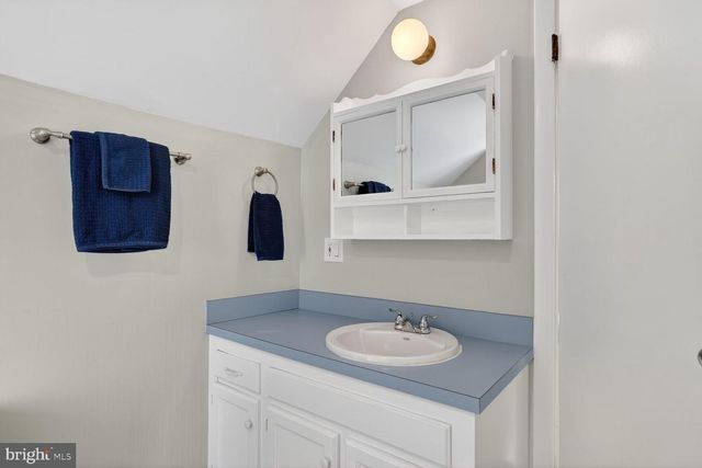 2017 S RANDOLPH ST S, Arlington, VA 22204