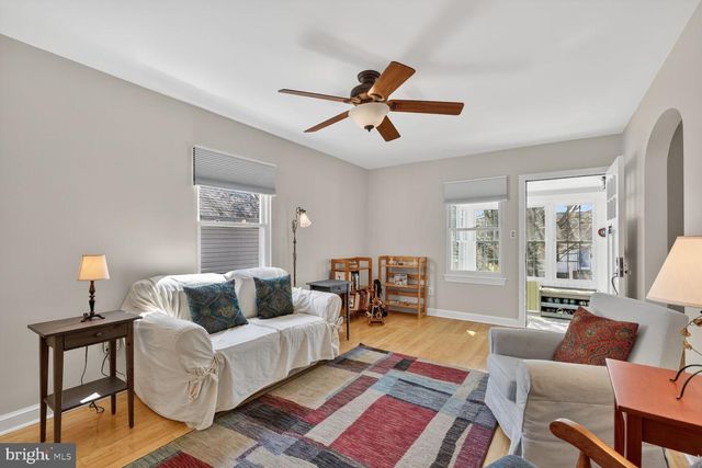 2017 S RANDOLPH ST S, Arlington, VA 22204