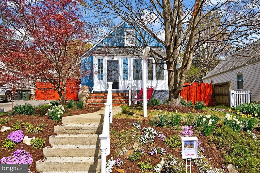 2017 S RANDOLPH ST S, Arlington, VA 22204