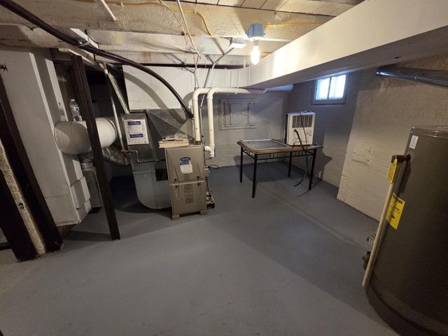 6123 8th AVENUE, Kenosha, WI 53143