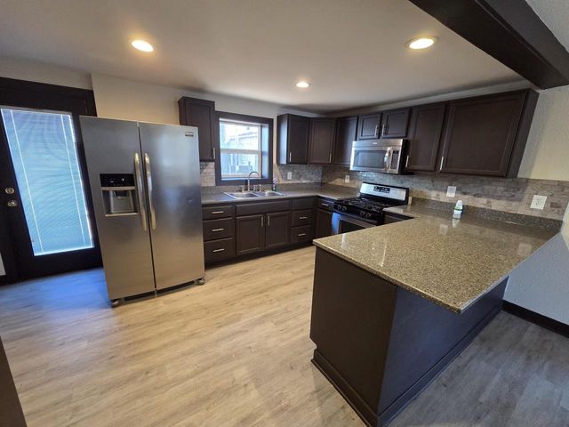 6123 8th AVENUE, Kenosha, WI 53143