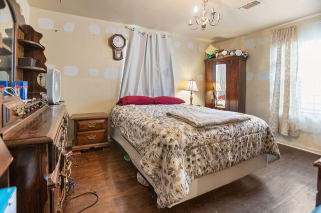 6026 Wortham Way, Houston, TX 77033