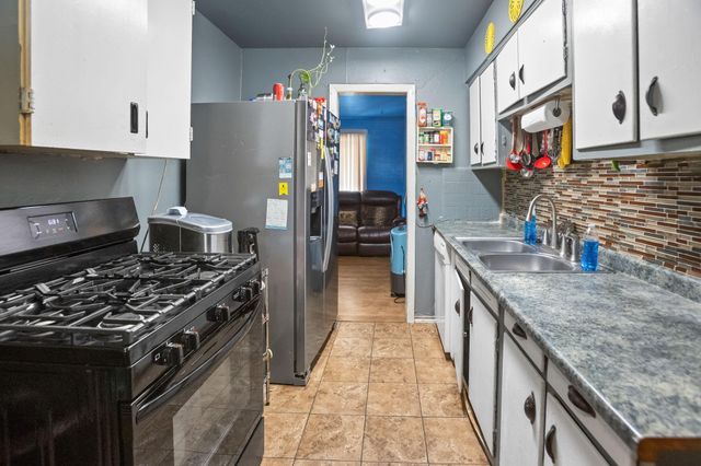 6026 Wortham Way, Houston, TX 77033
