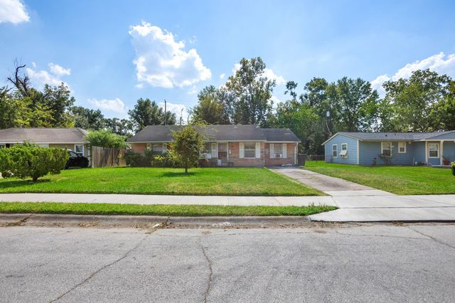 6026 Wortham Way, Houston, TX 77033
