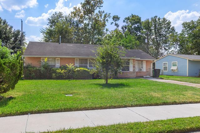 6026 Wortham Way, Houston, TX 77033