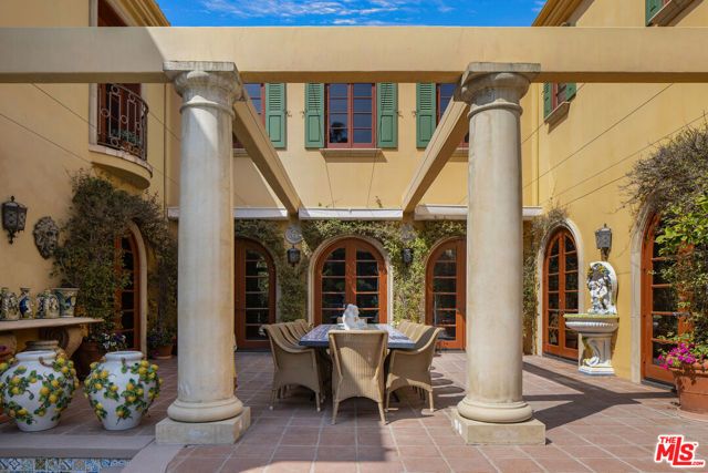 5 Beverly Parkway, Los Angeles, CA 90210
