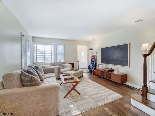 121 Woodland Ave, Rutherford Boro, NJ 07070