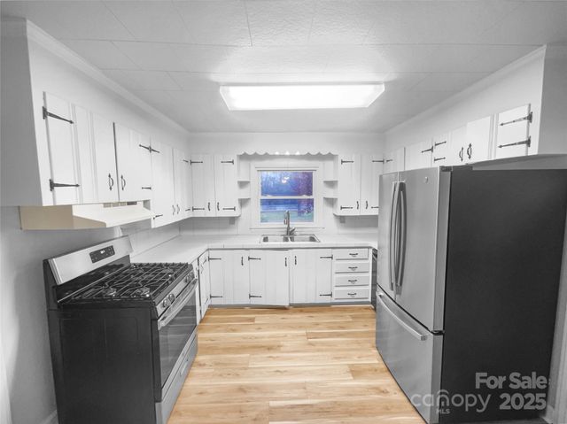 2009 Hickory Grove Road, Gastonia, NC 28056