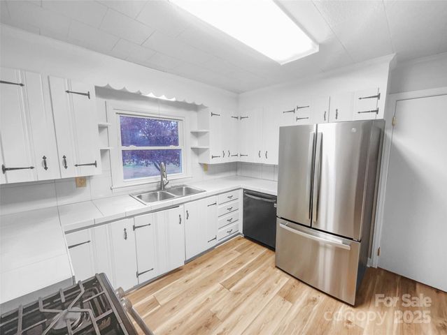 2009 Hickory Grove Road, Gastonia, NC 28056