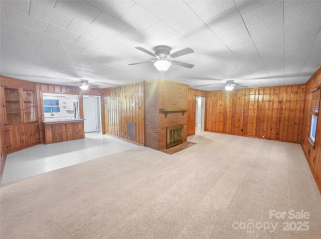 2009 Hickory Grove Road, Gastonia, NC 28056