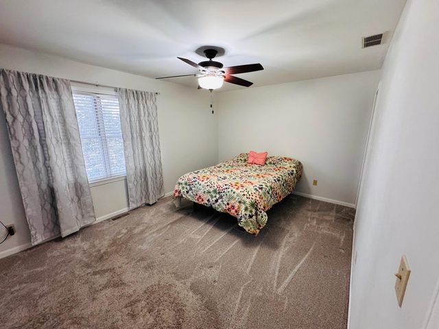 3612 Creekside Drive, Valparaiso, IN 46383