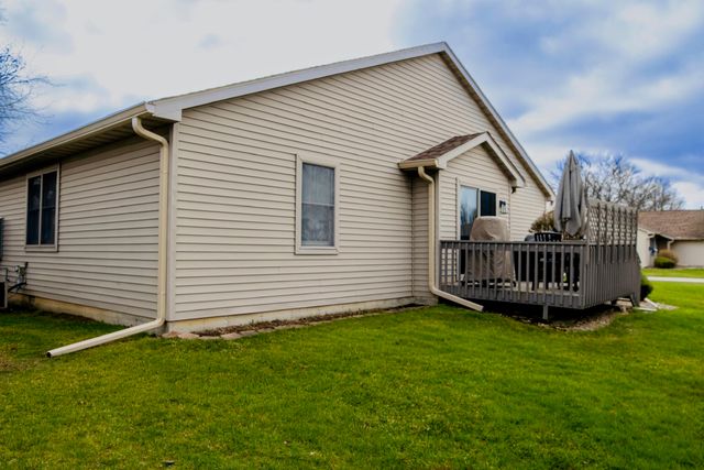 3612 Creekside Drive, Valparaiso, IN 46383