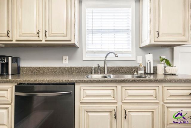 309 Sunset Ln, Kathleen, GA 31047