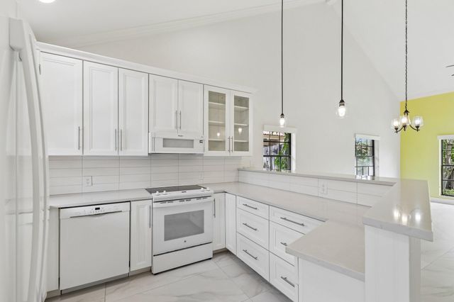 2656 Riverside Drive 2656, Coral Springs, FL 33065
