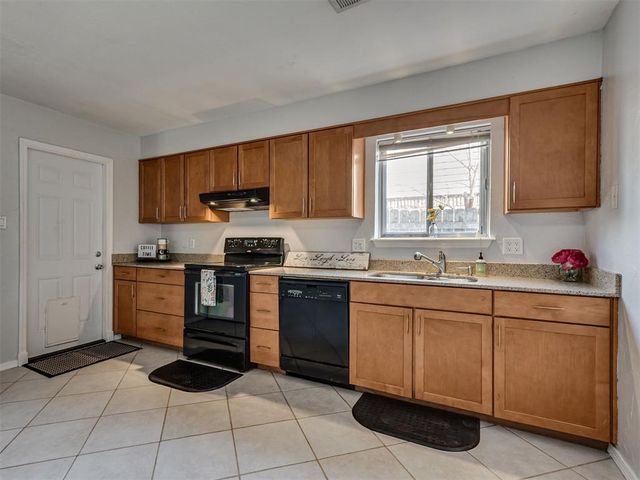 2900 N Moulton Drive, Oklahoma City, OK 73127