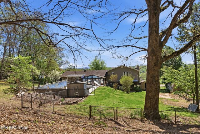 3118 Ellistown Rd, Knoxville, TN 37924