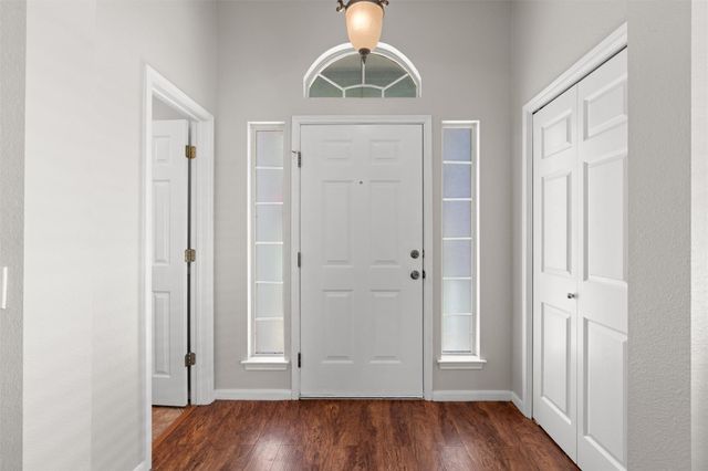 120 Meadowside DR, Hutto, TX 78634