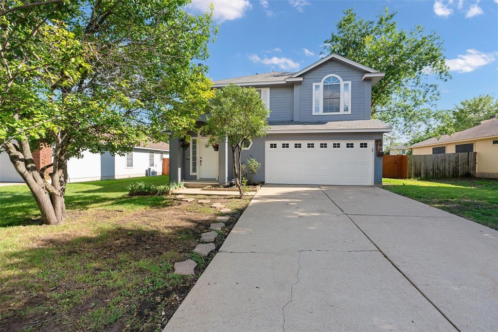 120 Meadowside DR, Hutto, TX 78634