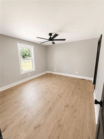 121 Smith Avenue, Lexington, NC 27292