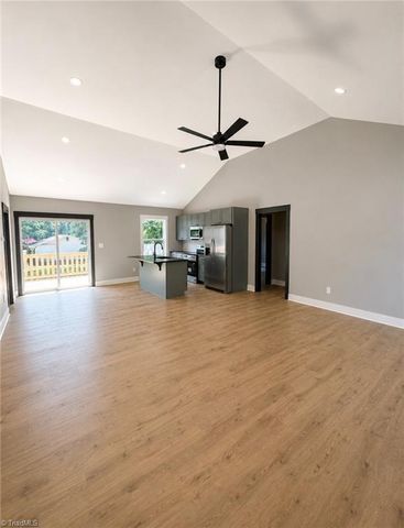 121 Smith Avenue, Lexington, NC 27292