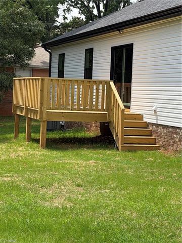 121 Smith Avenue, Lexington, NC 27292