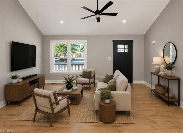 121 Smith Avenue, Lexington, NC 27292