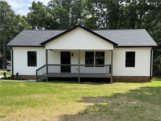 121 Smith Avenue, Lexington, NC 27292