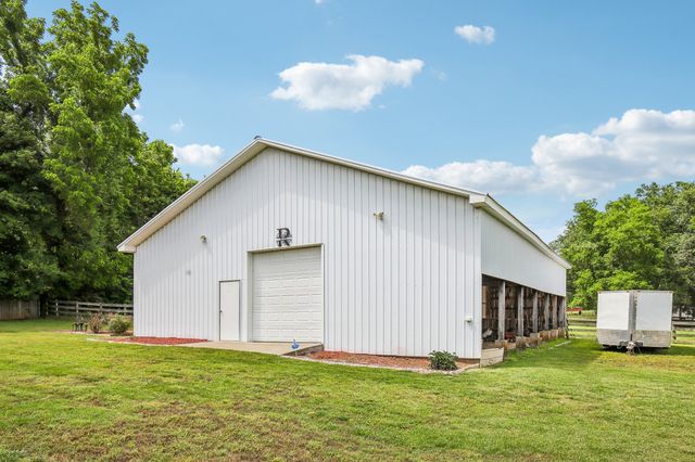 1637 Cairo Rd, Gallatin, TN 37066