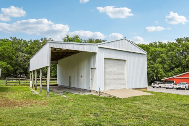 1637 Cairo Rd, Gallatin, TN 37066