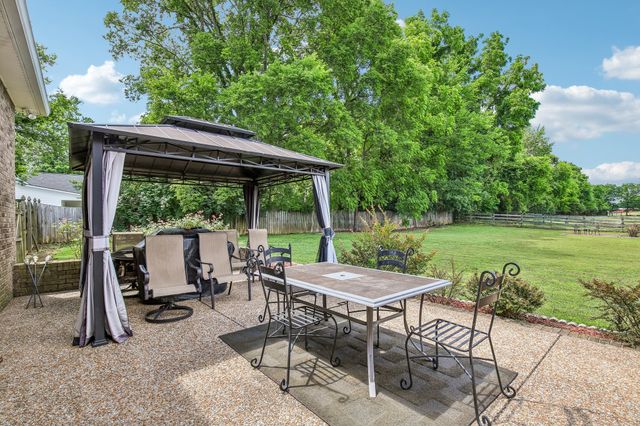 1637 Cairo Rd, Gallatin, TN 37066