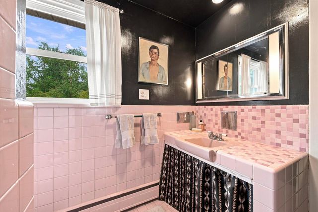 341 SPRAGUE RD, Penn Valley, PA 19072