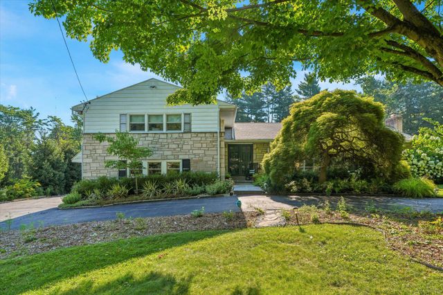 341 SPRAGUE RD, Penn Valley, PA 19072