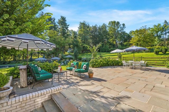 341 SPRAGUE RD, Penn Valley, PA 19072