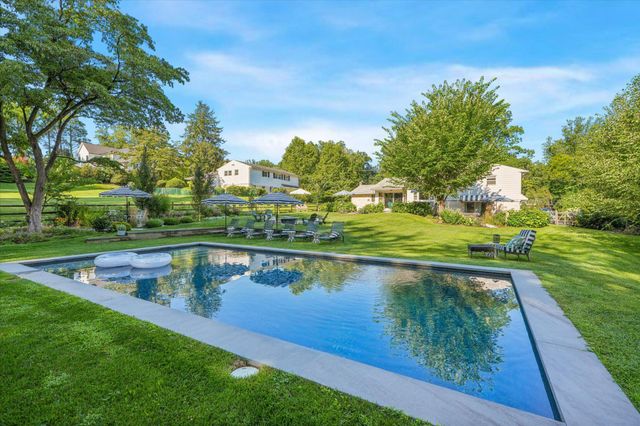 341 SPRAGUE RD, Penn Valley, PA 19072