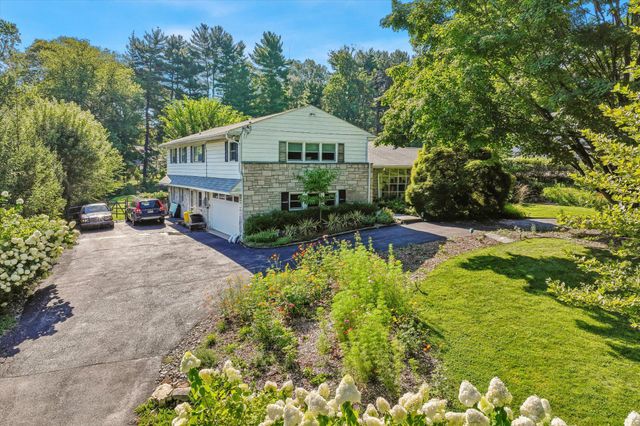 341 SPRAGUE RD, Penn Valley, PA 19072
