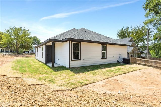 415 E Monterey Street, Denison, TX 75021
