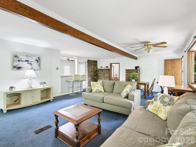 623 School Road, Asheville, NC 28803