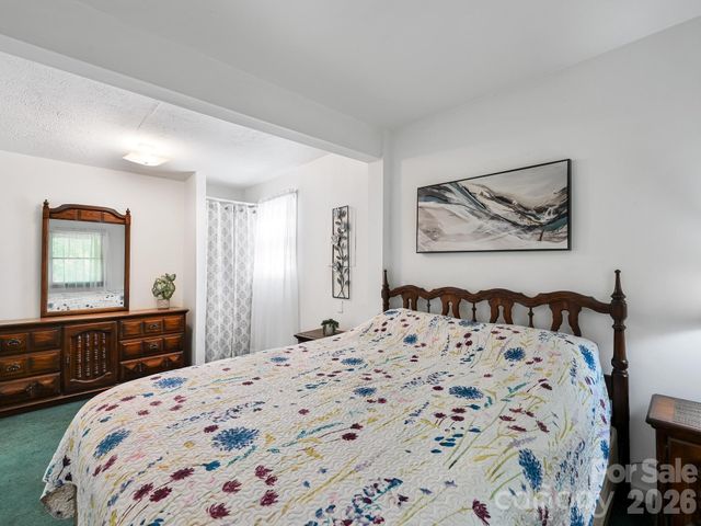 623 School Road, Asheville, NC 28803